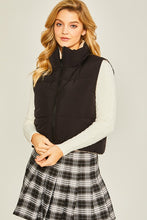 Load image into Gallery viewer, Woven Solid Reversible Puffer Vest (DS)
