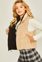 Load image into Gallery viewer, Woven Solid Reversible Puffer Vest (DS)
