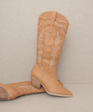 Load image into Gallery viewer, The Ainsley - Embroidered Cowboy Boot (DS)
