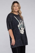 Load image into Gallery viewer, Curvy - Skeleton Rock Hand Sign Graphic Top (DS)
