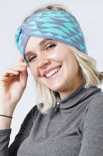 Load image into Gallery viewer, Geometrical Design Knitted Headband
