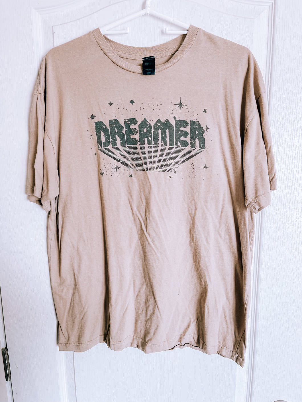 Dreamer graphic tee